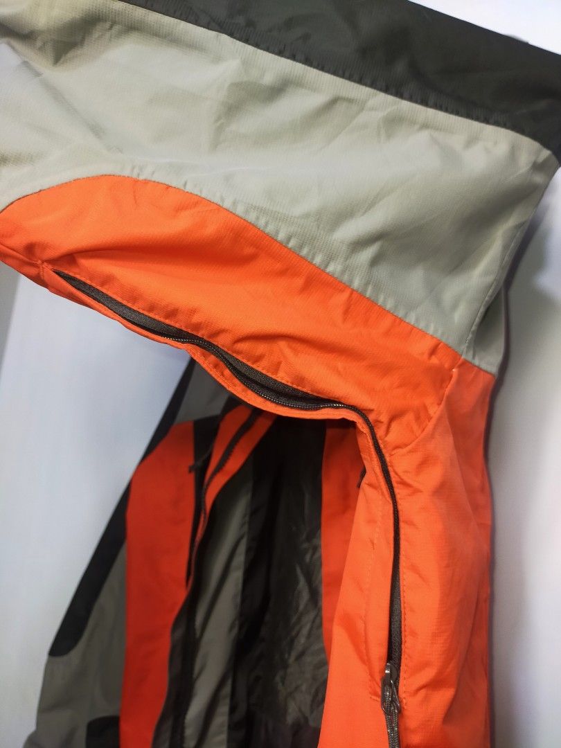 Columbia Titanium OmniTech Waterproof Jacket on Carousell
