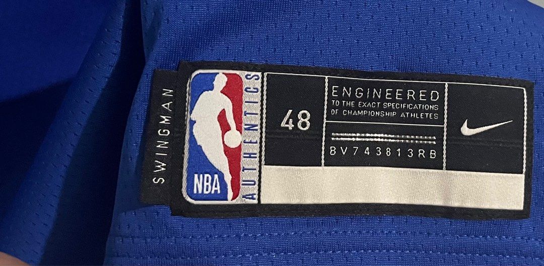 Dallas Mavericks Icon Edition 2022/23 Nike Dri-FIT NBA Swingman Jersey.