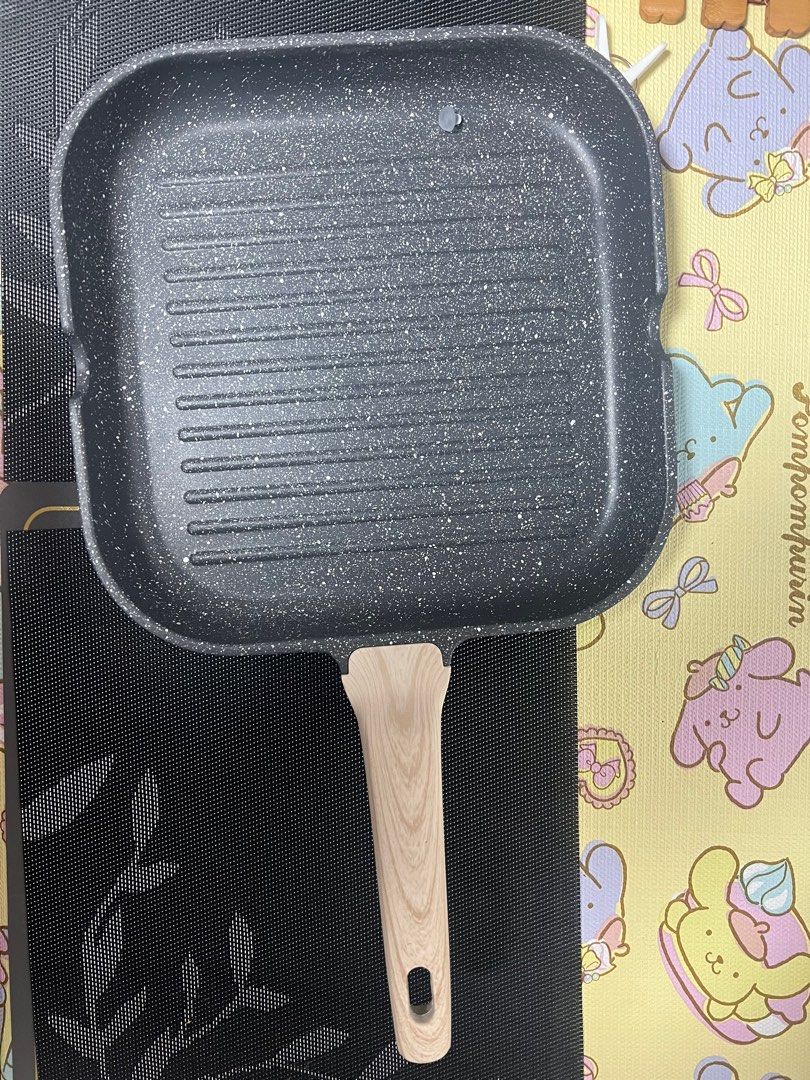 Grill Pan 28cm Carote, Kitchen & Appliances di Carousell