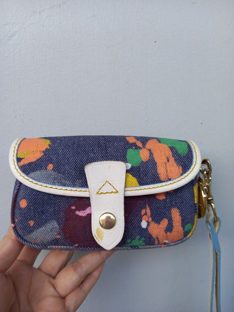 Dooney & bourke clearance wristlet