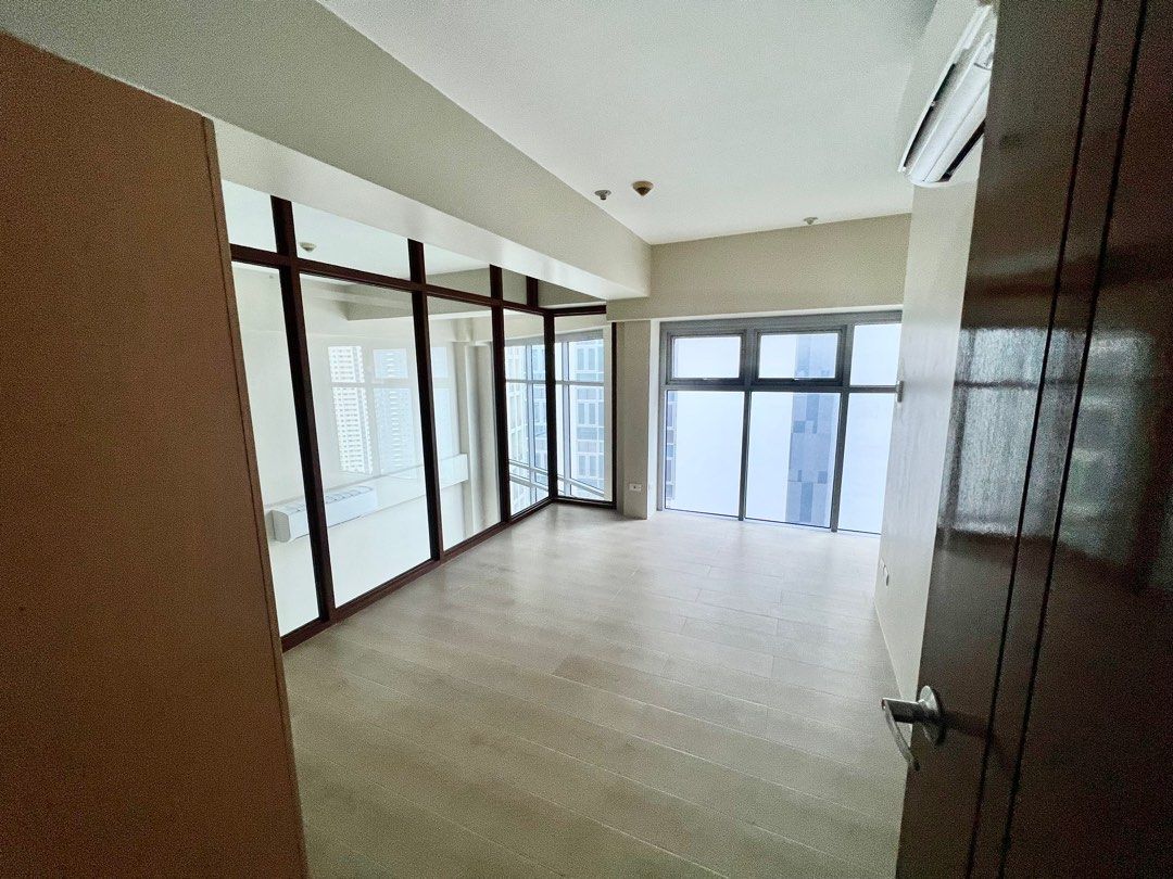 EASTWOOD LEGRAND TOWER 3 99SQM 2 BEDROOM LOFT RENT TO OWN on Carousell