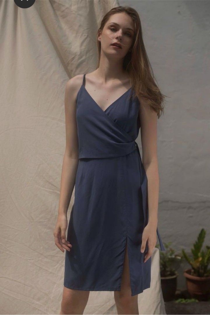Esse the Label Double Strap Dress (Category: Dresses) located in Singapore. Submitted by maybesteph (Listing ID 1236354034, Image 3). Description: this dress is from a previous collection. note that the colour is blue, like that in the third pic.
