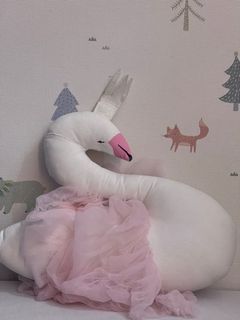 FREE stuffed toy slapping swan