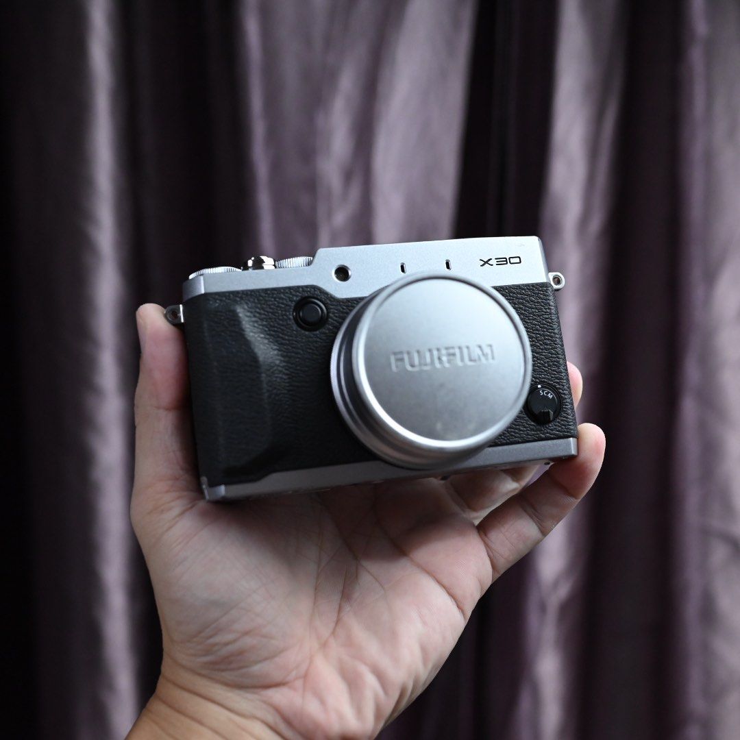 harga fuji x30