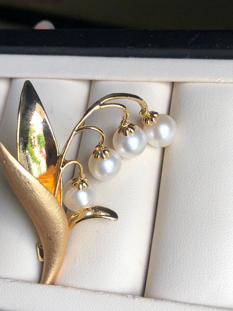 Genuine top pearl brooch