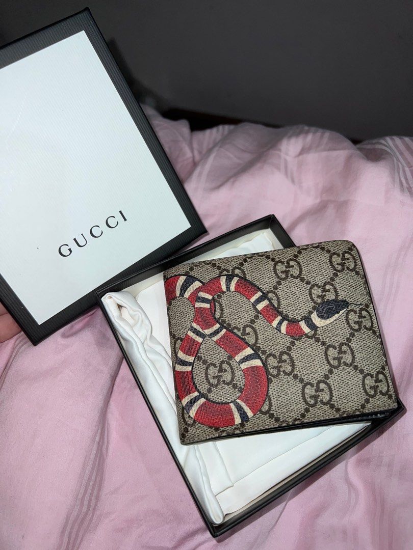 Gucci Snake Bifold Wallet 100% Authentic Preowned