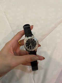 (Category: ) located in . Submitted by min.closet (Listing ID 1236398836, Image 1). Description: .