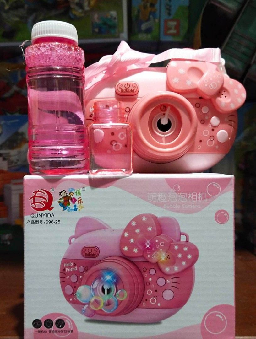 HELLO KITTY BUBBLEMAKER CAMERA WITH SOUND (Category: Cameras) located in Pasig City. Submitted by benildarustia18 (Listing ID 1236392249, Image 2). Description: BRAND New and Onhand.