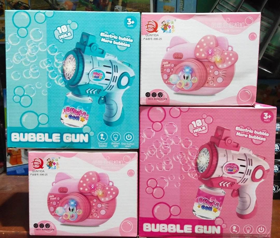 HELLO KITTY BUBBLEMAKER CAMERA WITH SOUND (Category: Cameras) located in Pasig City. Submitted by benildarustia18 (Listing ID 1236392249, Image 3). Description: BRAND New and Onhand.