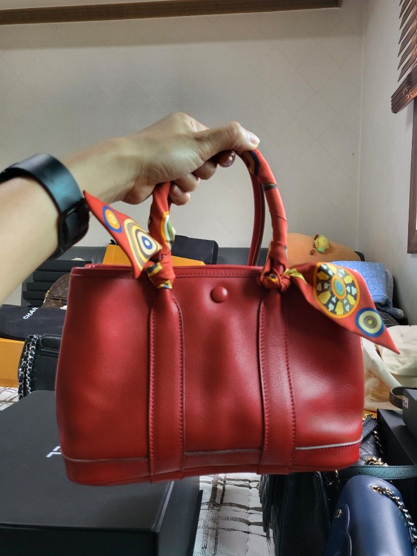 HERMES GARDEN PARTY TWILLY 25CM, Luxury, Bags & Wallets on Carousell