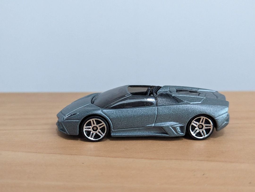 Lamborghini reventon best sale roadster hot wheels