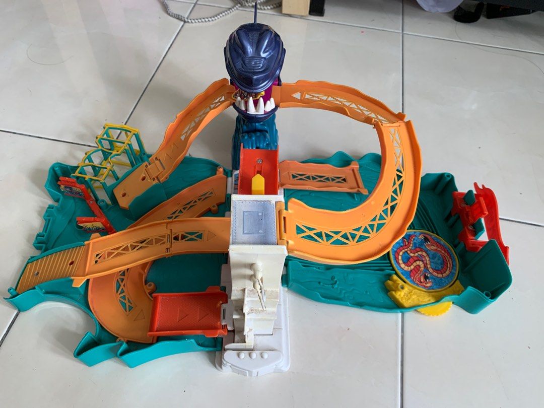 Hot wheels best sale foldable track