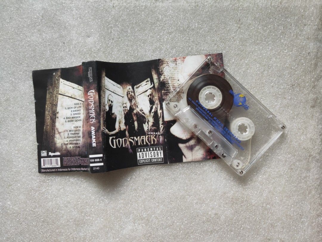 Kaset pita heavy metal post grunge GODSMACK awake not Metallica on