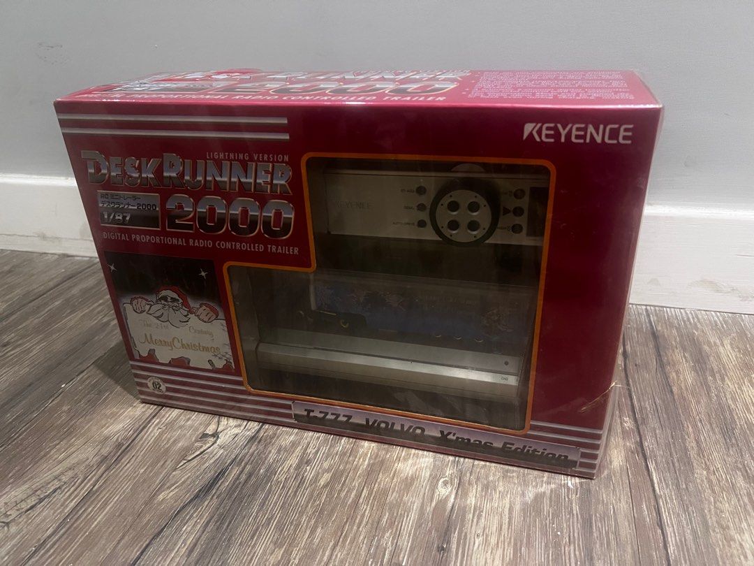 Keyence desk runner 2000 T-777 Volvo Xmas edition, 興趣及遊戲