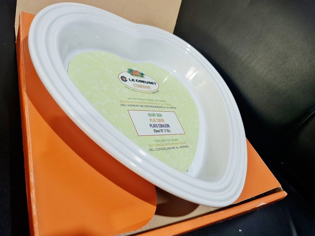 LE CREUSET HEART DISH 25cm (Category: Bakeware) located in Rizal. Submitted by missytin (Listing ID 1236286073, Image 1). Description: brand new with box (dented box) LAST PRICE POSTED ORIGINAL LE CREUSET 25cm.