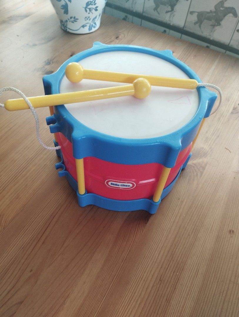 Little tikes drum sales with attached sticks