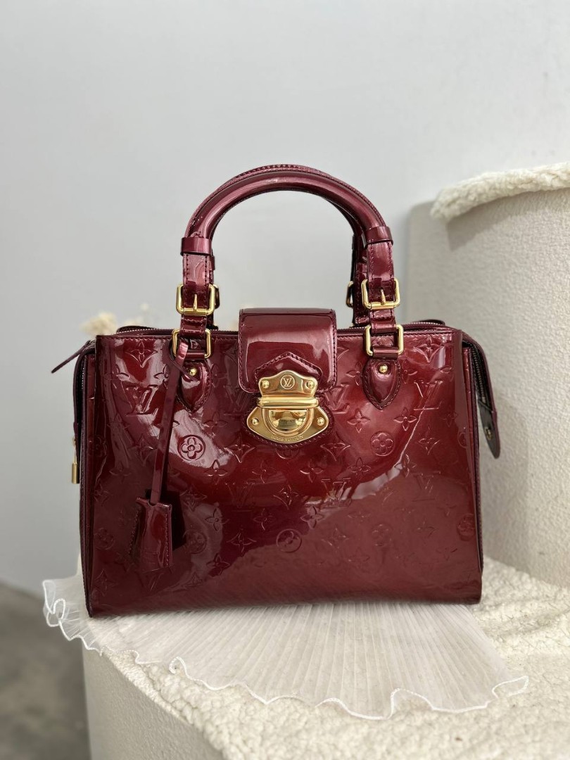 Louis Vuitton Melrose Avenue, Luxury, Bags & Wallets on Carousell