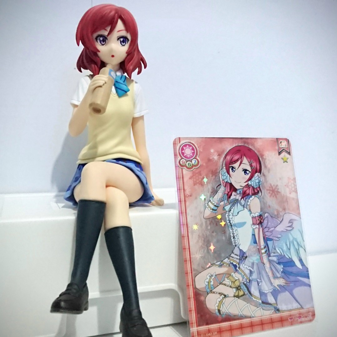 Love Live! Figure + SR shiny Card set/bundle (Maki Nishikino)