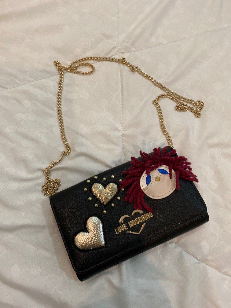 Love moschino sales wallet on chain