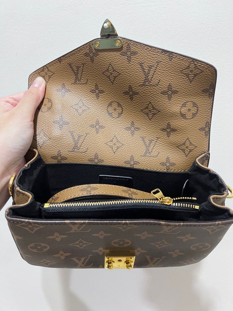 Louis Vuitton Pochette Métis East West, Women's Fashion, Bags & Wallets,  Cross-body Bags on Carousell