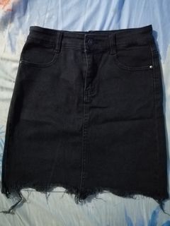 Maong Black Skirt