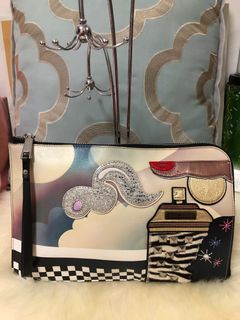 (Category: ) located in . Submitted by royalcastleshops (Listing ID 1236343850, Image 1). Description: .