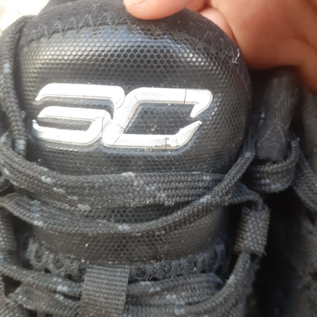 Mens basketball shoes on carousell