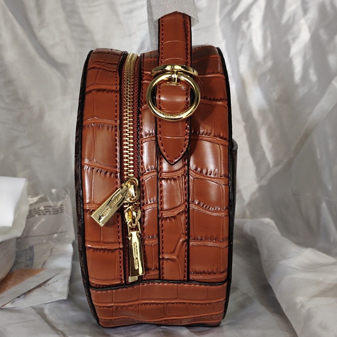 Delaney medium logo cheap canteen crossbody bag