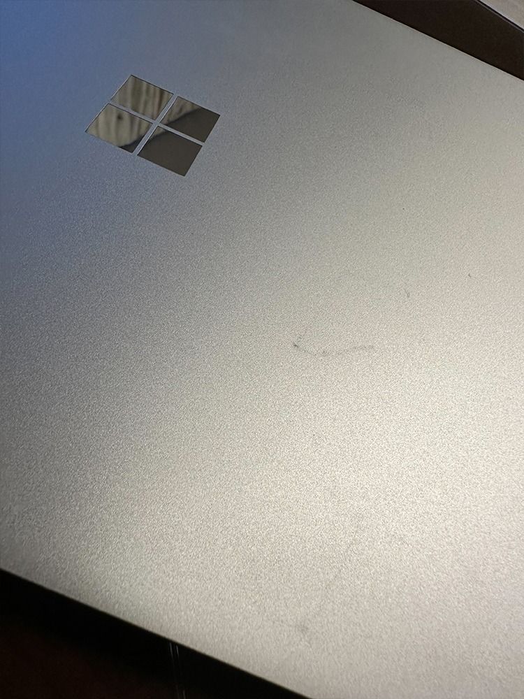 Microsoft Surface Laptop Go ：輕量的觸控螢幕筆記型電腦 二手9.5成新 使用次數不超過5次
