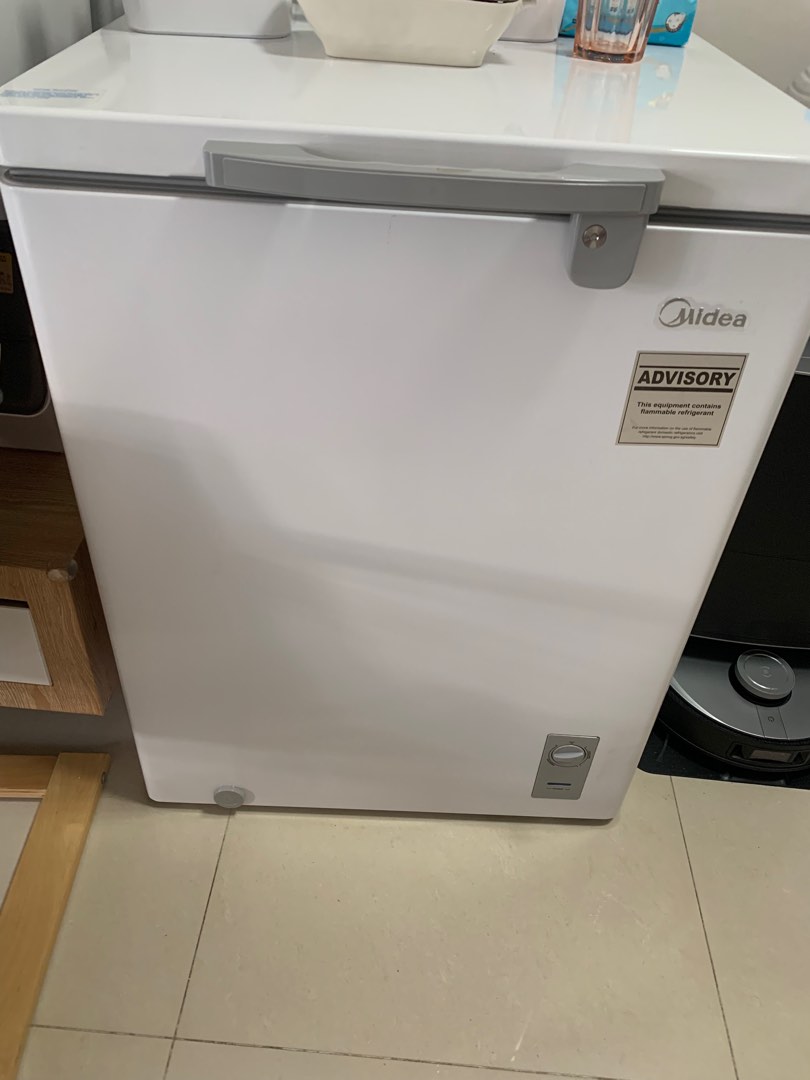Midea freezer 142L under warranty, TV & Home Appliances, Kitchen