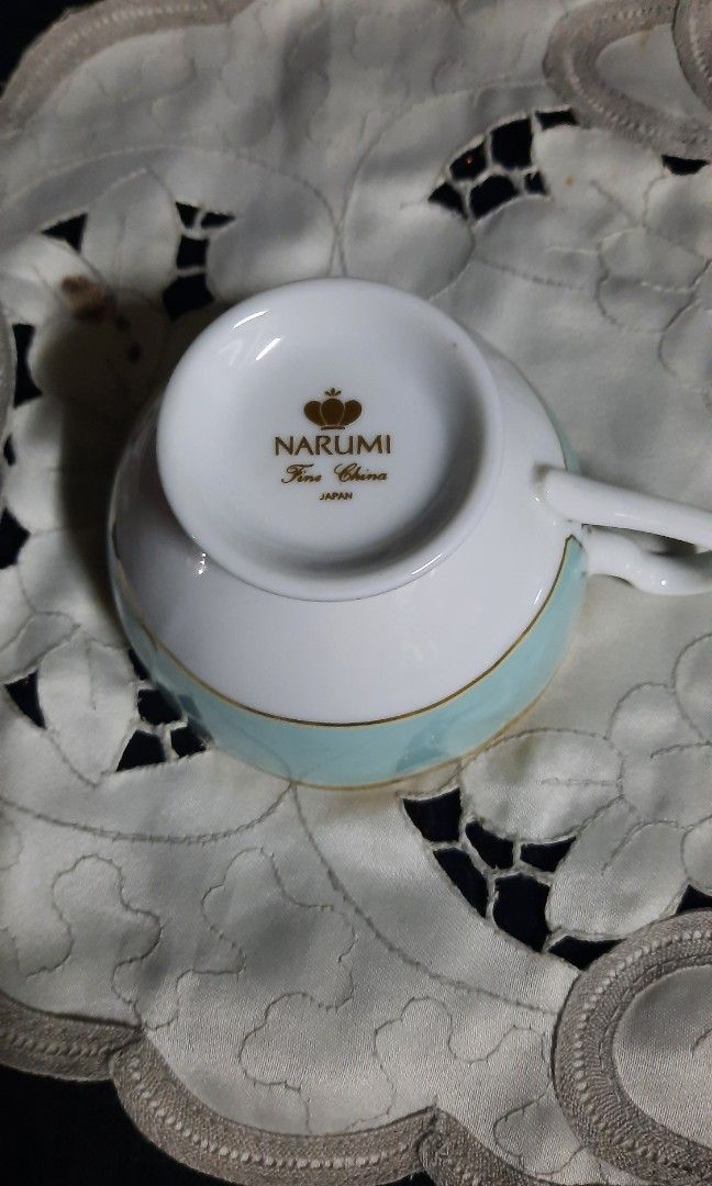 Narumi cup and saucer with floral pattern (Category: Other Kitchenware & Tableware) located in Manila. Submitted by luckycharm_215 (Listing ID 1236270741, Image 2). Description: VGC.