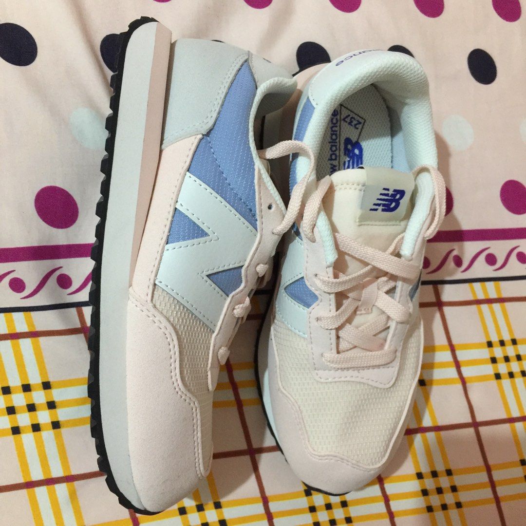 NEW BALANCE 237 Sepatu Pink Biru Fesyen Wanita Sepatu di Carousell