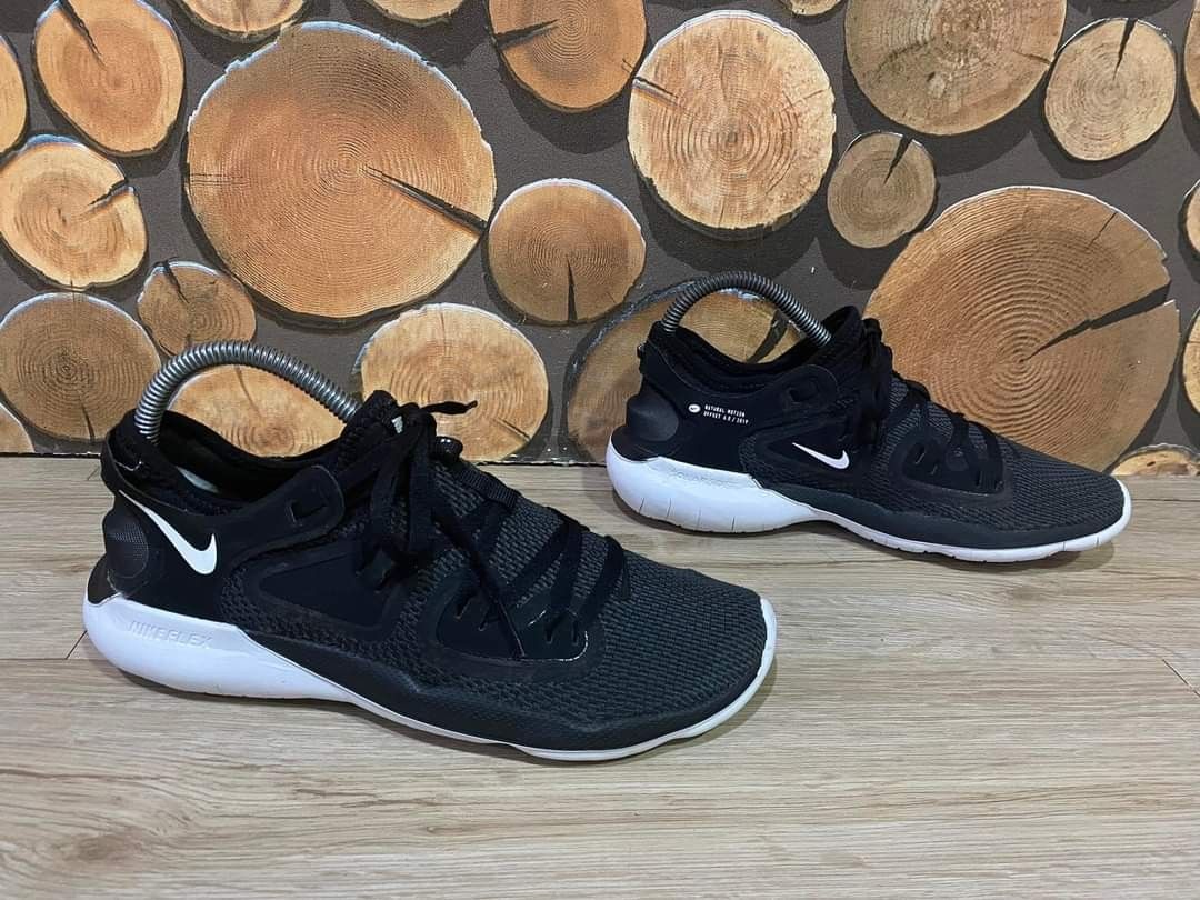 Sepatu nike 2025 original 2019