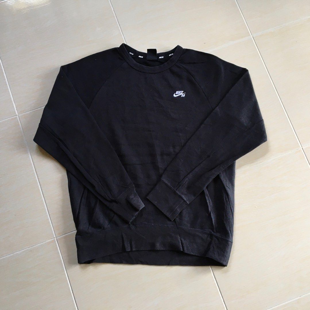 Nike SB Small Swoosh Sweatshirt Black Men s Fashion Activewear