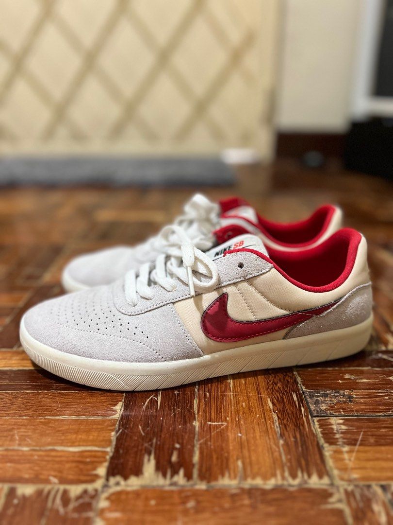 Nike sb team classic men's clearance