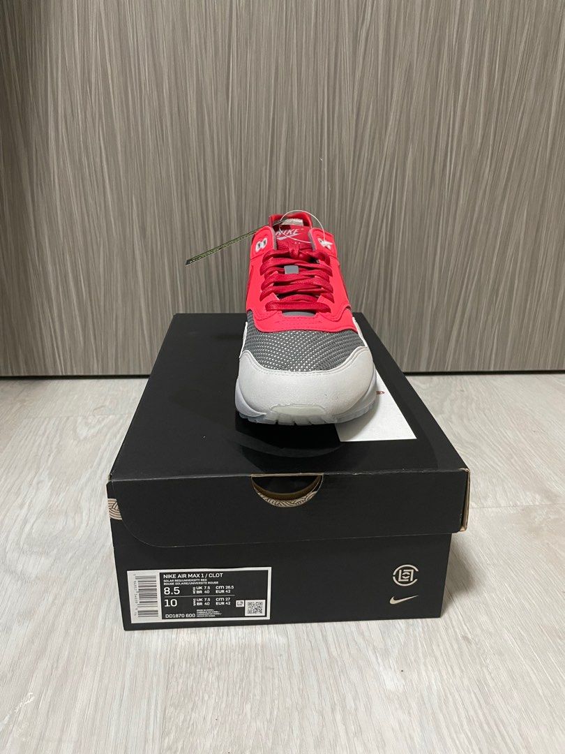Red and sales black nike 27