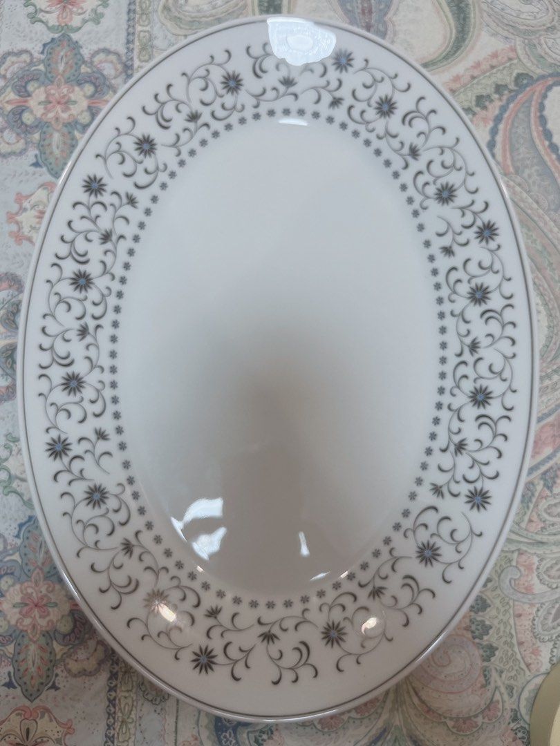 Noritake “silver queen” serving platter (Category: Dinnerware & Cutlery) located in Silay City. Submitted by royal_salisbury.0215 (Listing ID 1236341821, Image 2). Description: 🌼🌼🌼 Noritake “Silver Queen” serving platter 🌺 2 pcs available / ₱1,200 each. With minimal scratches as they don’t come in a box Please send us a message for further inquiries. Thank you! 😊 .