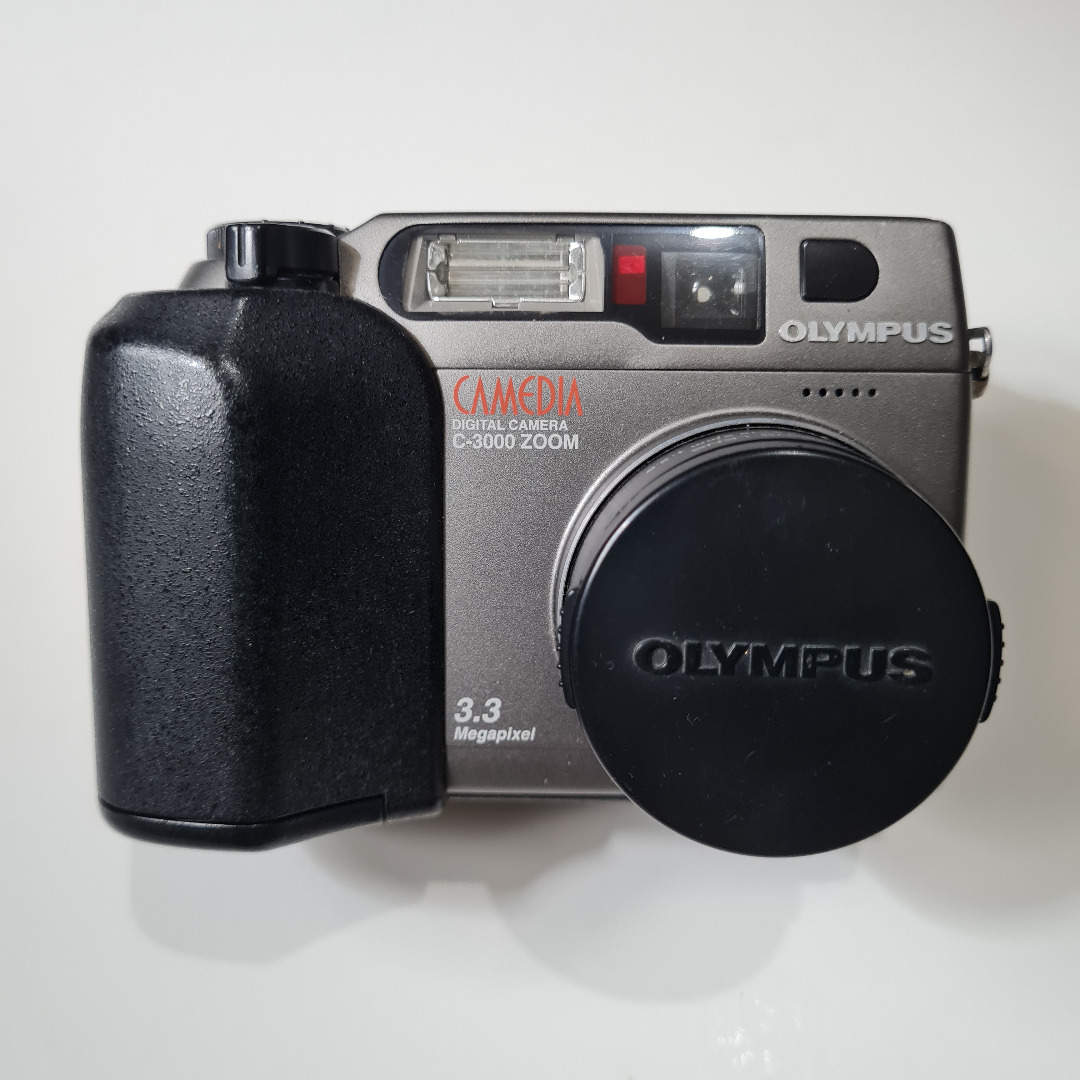 Olympus Camedia C3000 Zoom, Photography, Cameras on Carousell