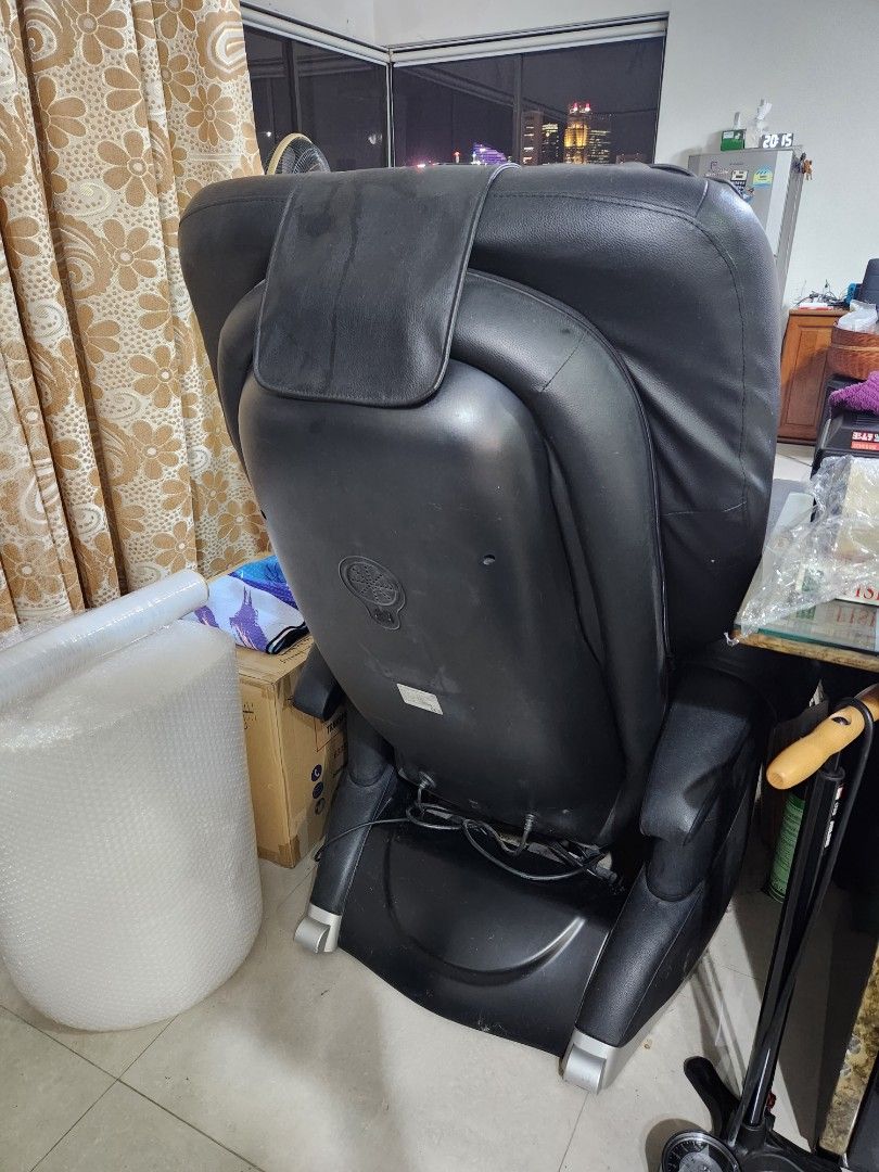 OSIM iMedic Pro Massage Chair, Health & Nutrition, Massage Devices on Carousell