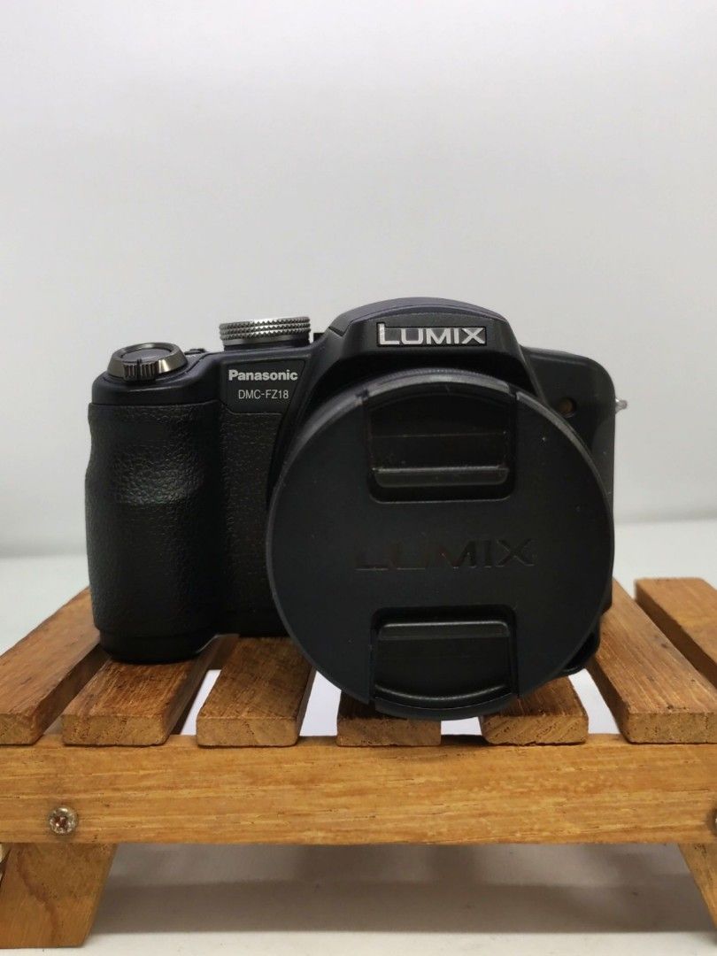 Panasonic Lumix DMCFZ18., Photography, Cameras on Carousell
