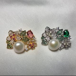 Pearl gemstone brooches