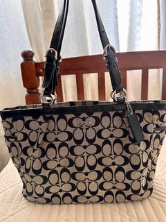 Preloved Vintage COACH