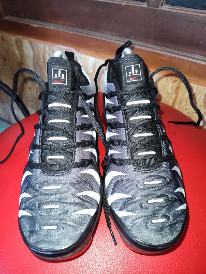 Sepatu Nike Air VaporMax Plus Red Shark Tooth