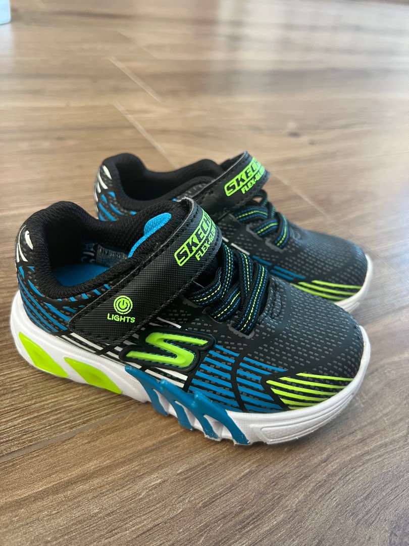 Skechers light up 8 discount