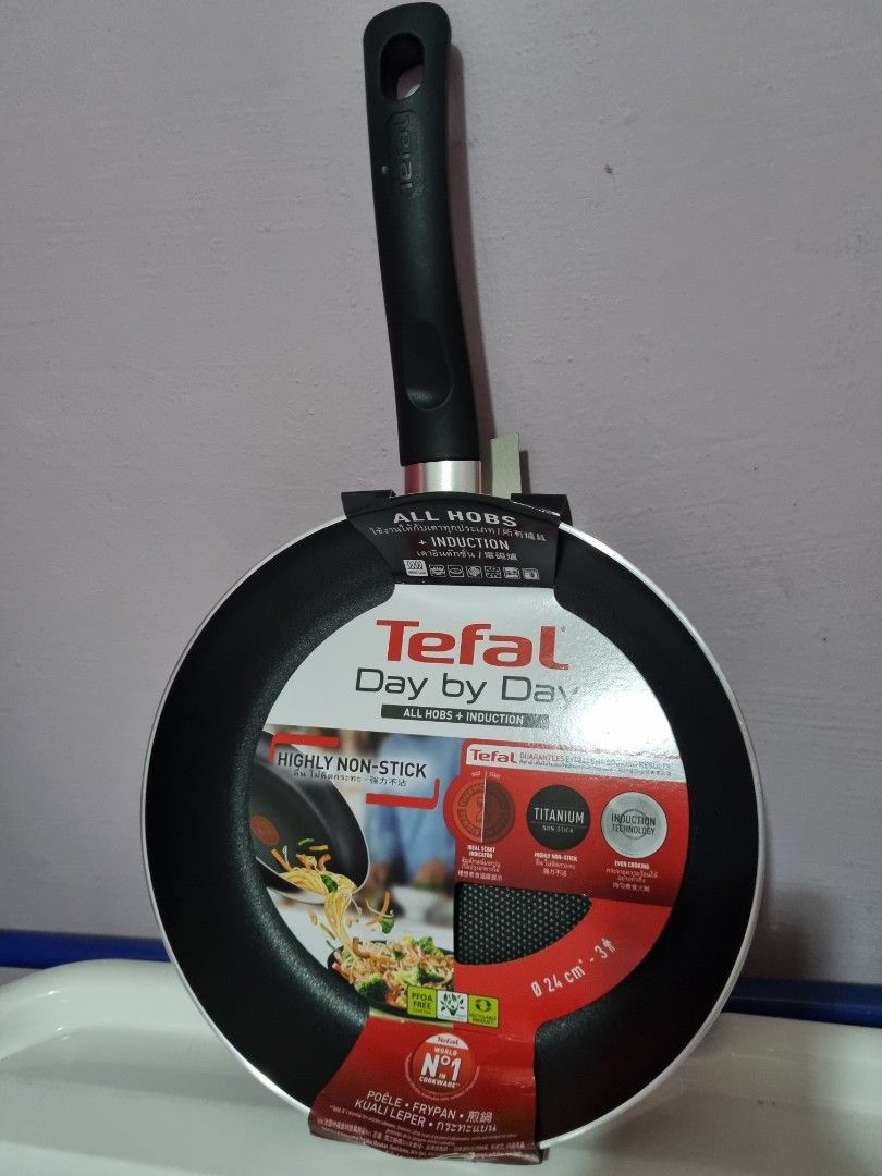 https://media.karousell.com/media/photos/products/2023/6/8/tefal_g14304_day_by_day_induct_1686223239_199171aa_progressive.jpg