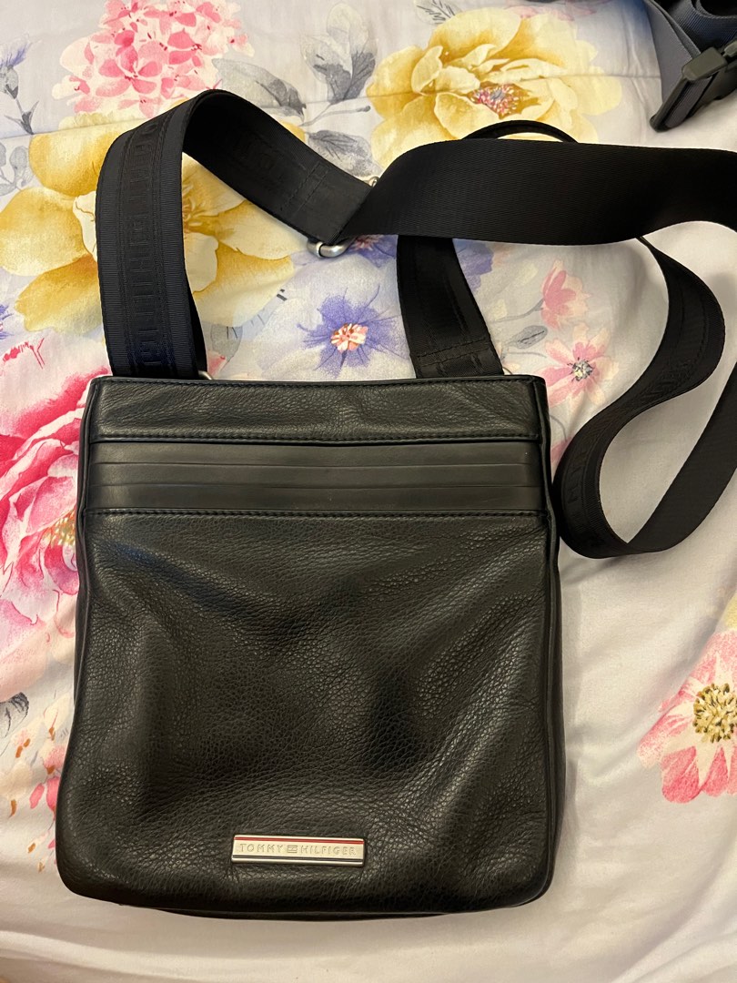 TOMMY HILFIGER SLING BAG on Carousell