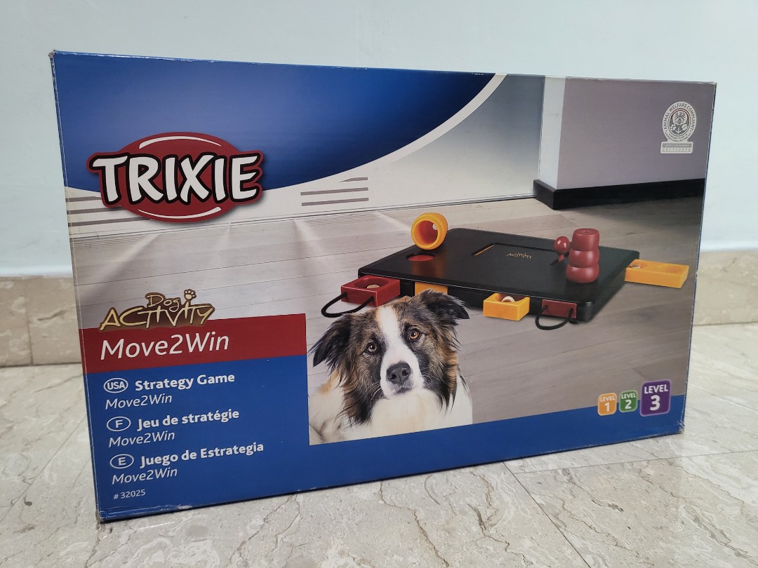 Trixie Dog Activity Move2Win Strategy Game