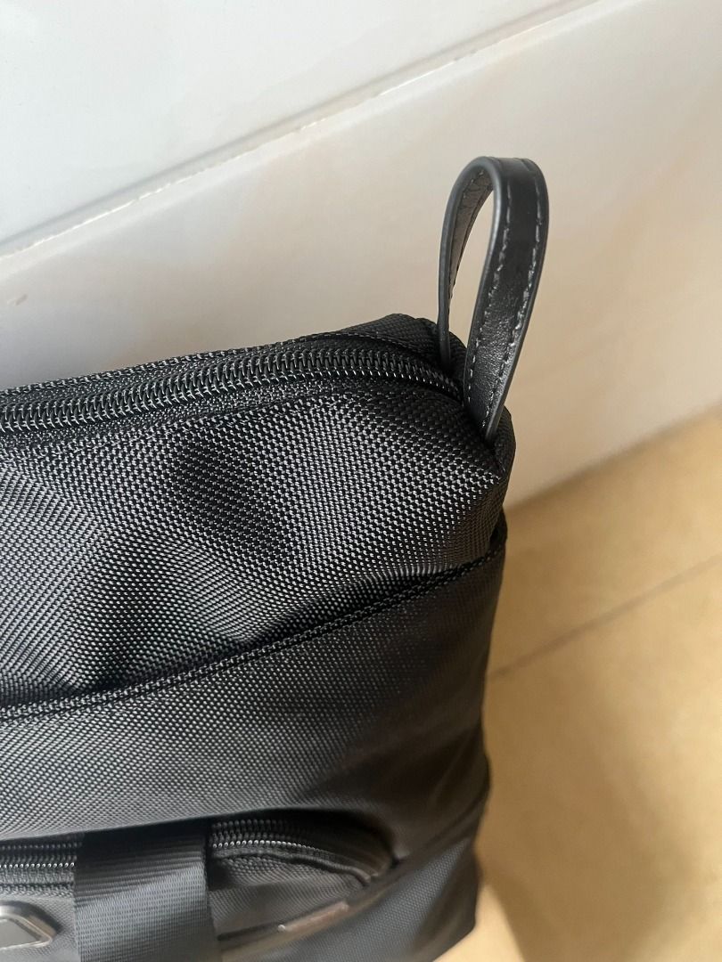 TUMI Tote Backpack, Men's Fashion, Bags, Backpacks on Carousell