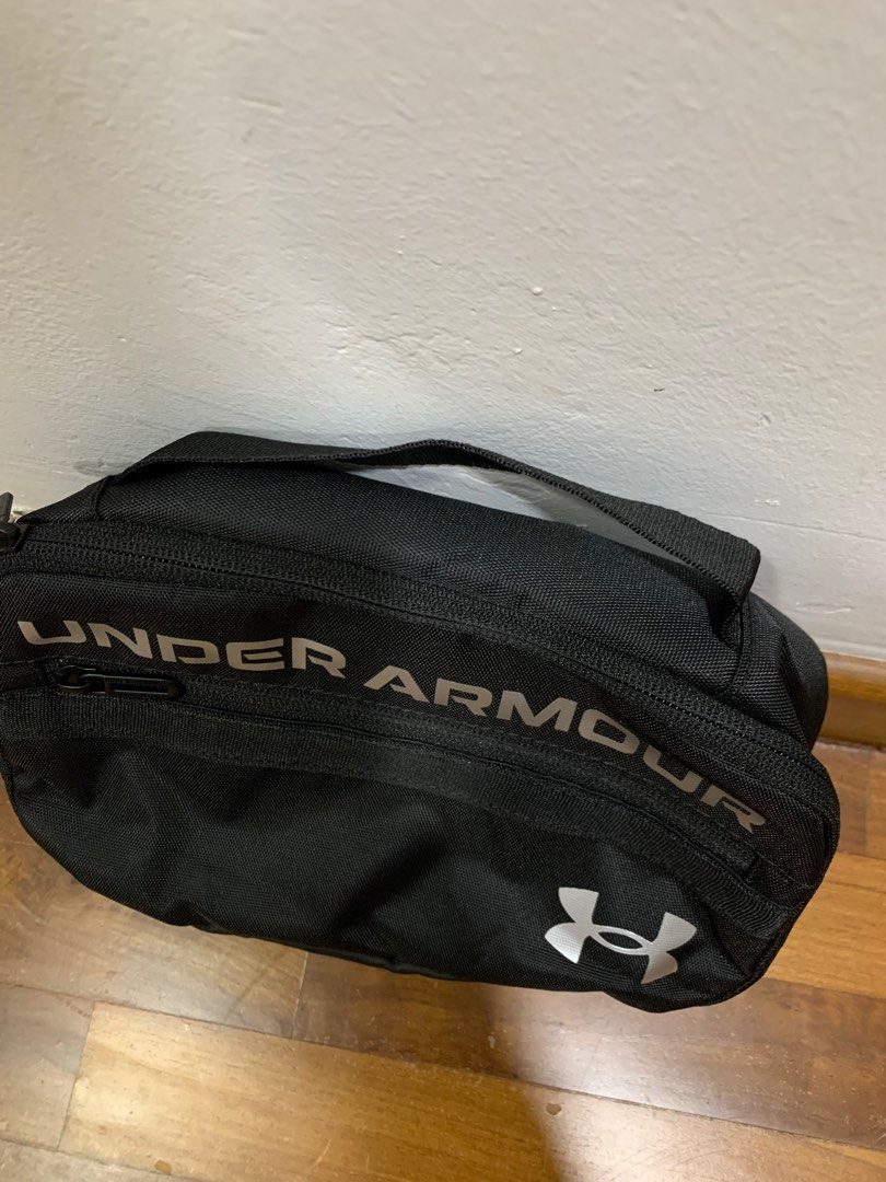 Under Armour Pouch Men s Fashion Bags Belt bags Clutches and