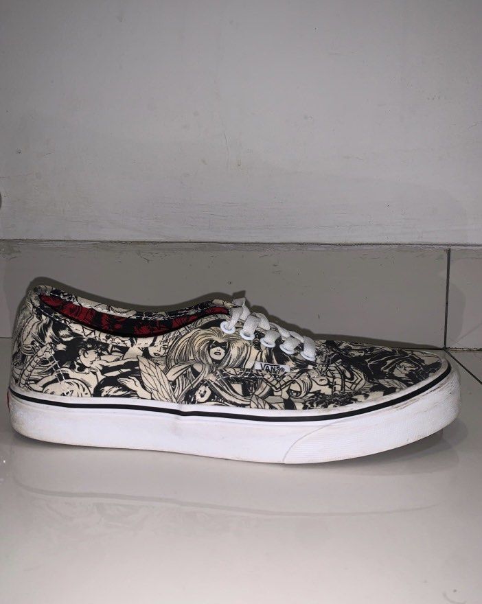 Vans authentic x marvel top